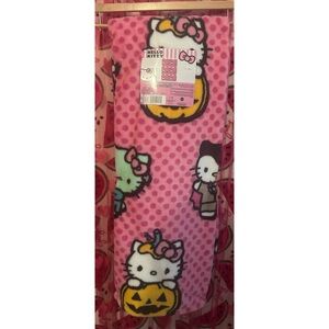 🩷🎃 NWT Hello Kitty Halloween Throw Blanket
